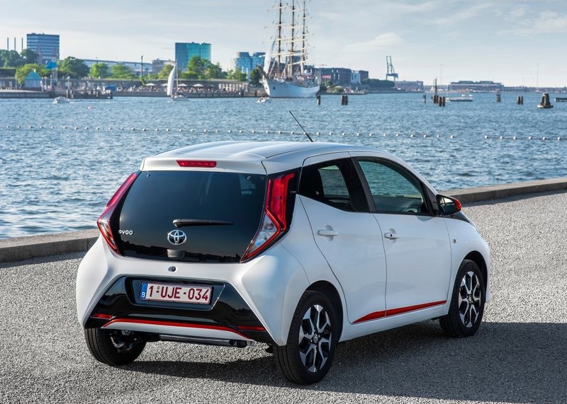 2019 TOYOTA AYGO