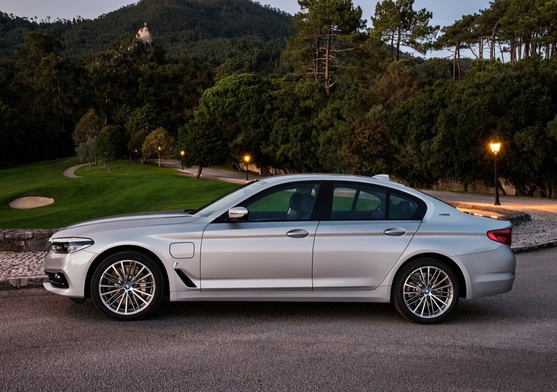 BMW 530E iPERFORMANCE