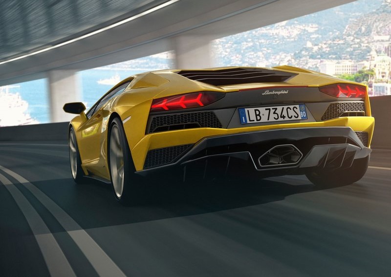 2018 LAMBORGHINI AVENTADOR