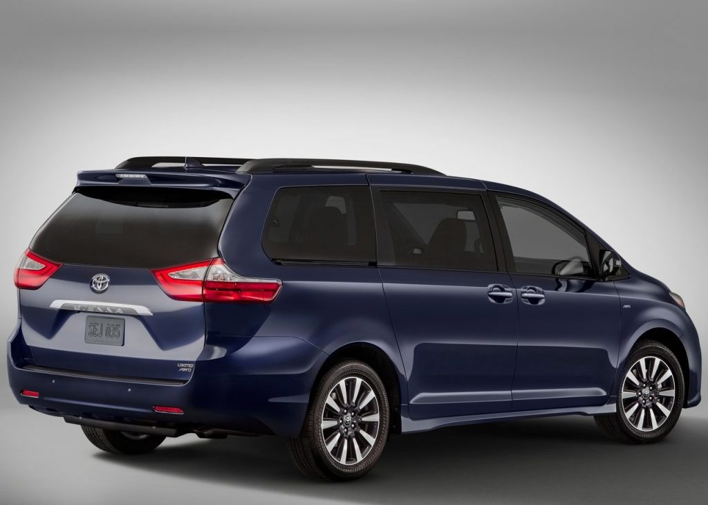 TOYOTA SIENNA