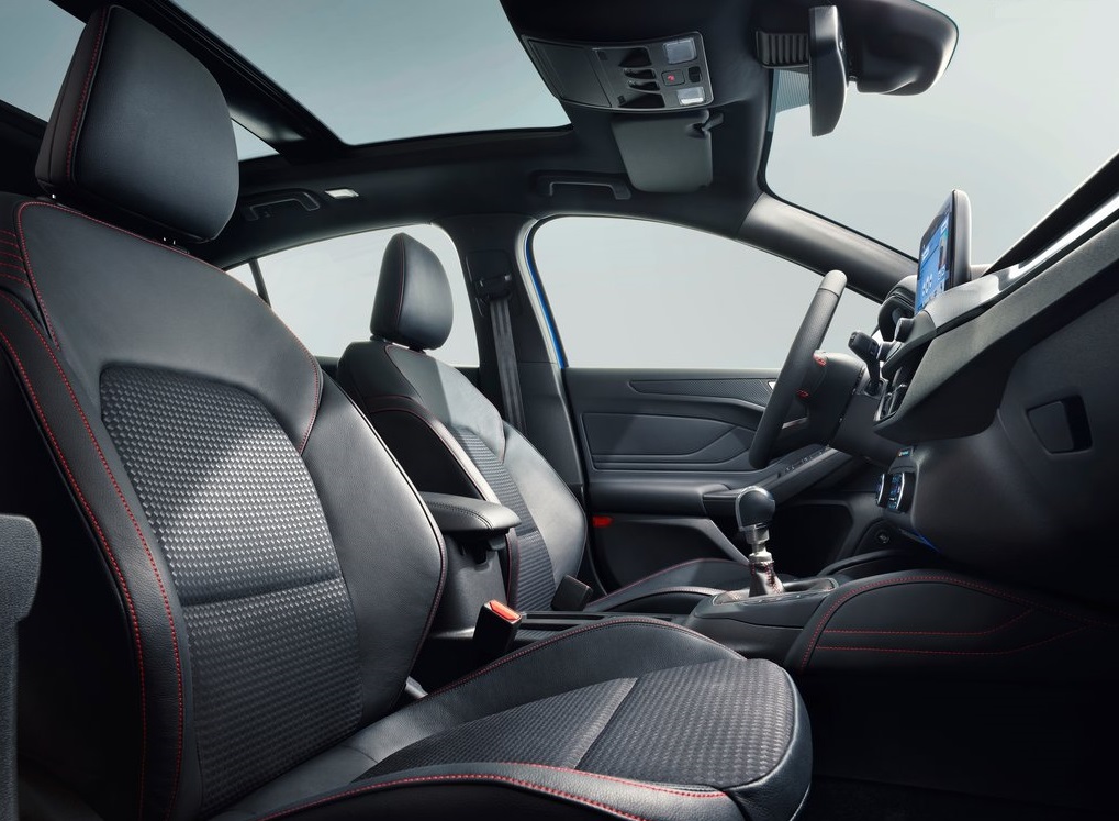 2019 FORD FOCUS ST LINE-oopscars