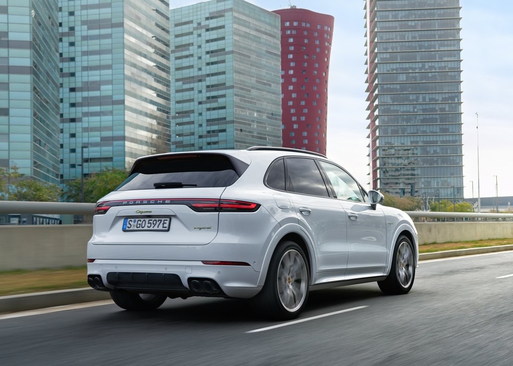 2019 PORSCHE CAYENNE HYBRID