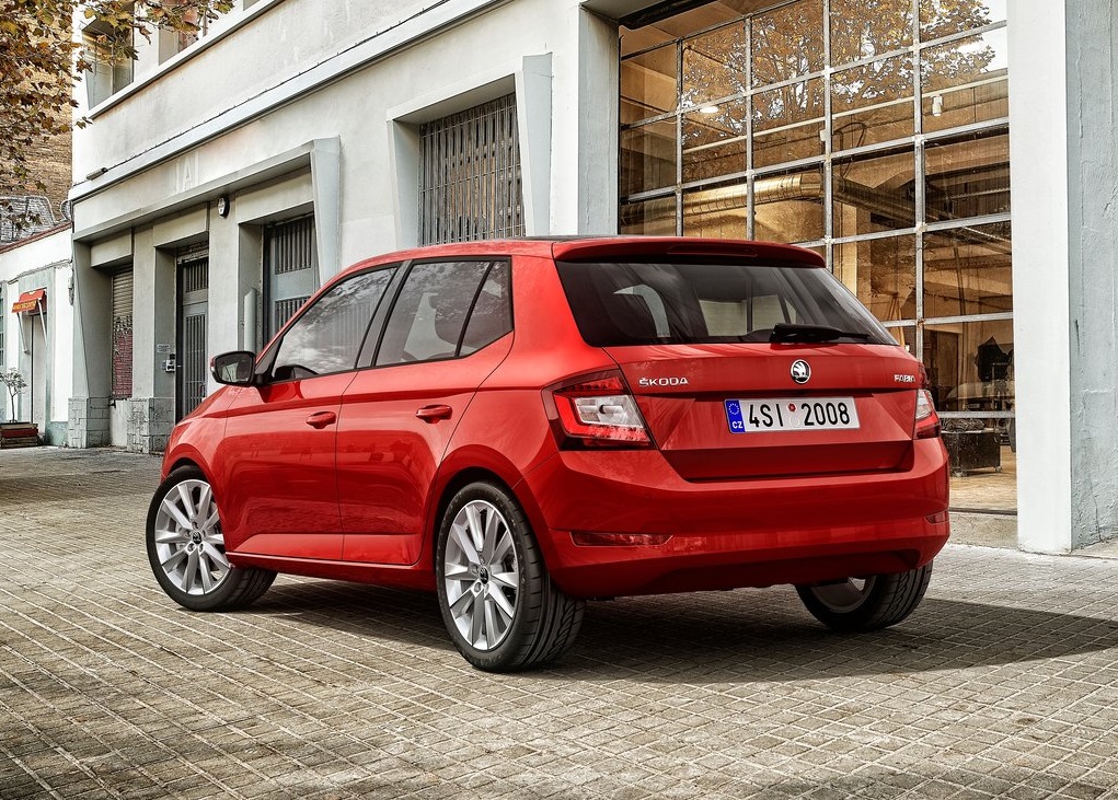 2019 SKODA FABIA-oopscars