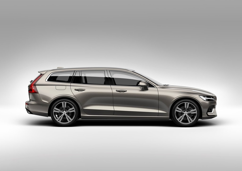 2019 VOLVO V60-oopscars