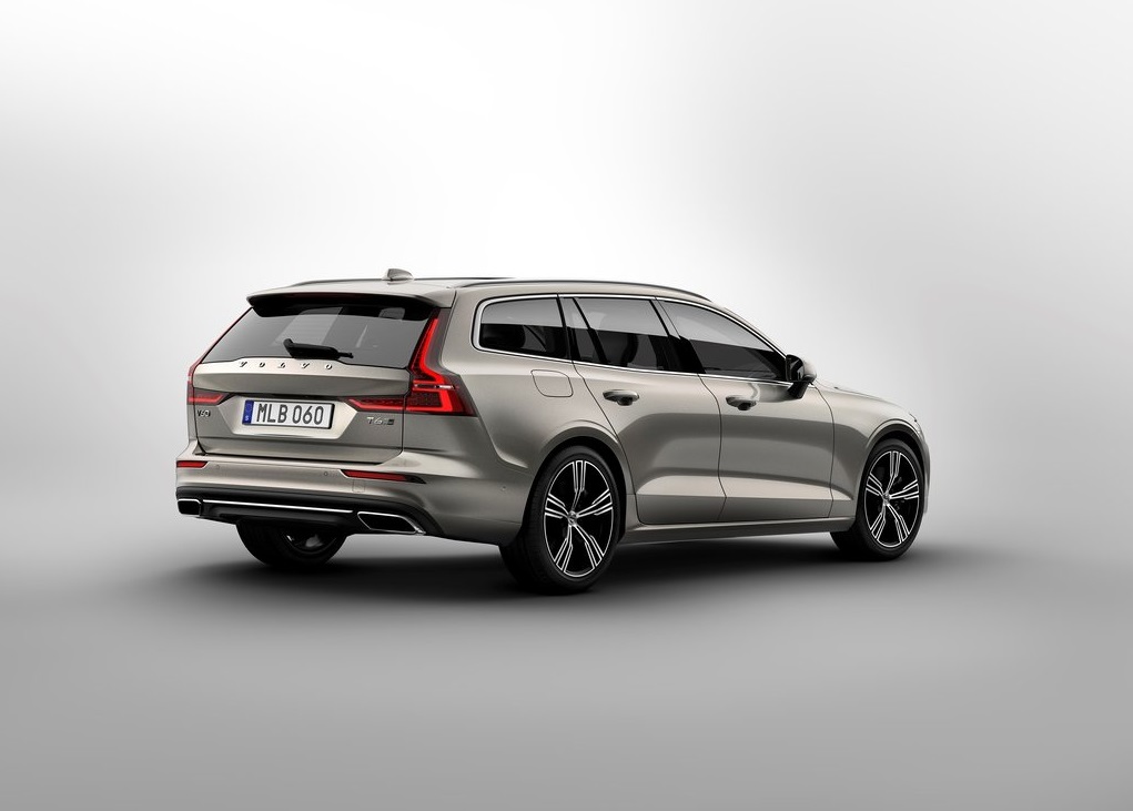 2019 VOLVO V60-oopscars