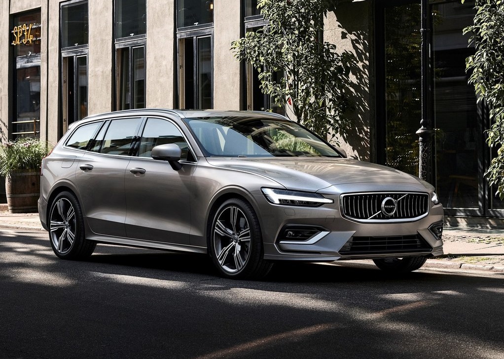 2019 VOLVO V60-oopscars