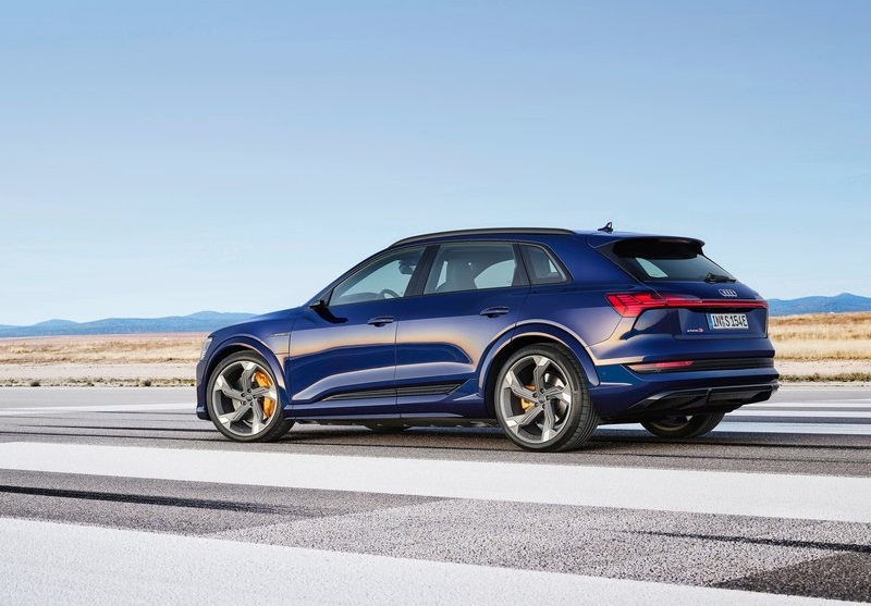 2021 AUDI e-tron S