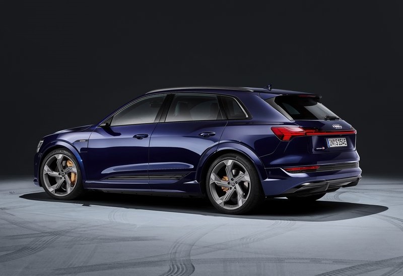 2021 AUDI e-tron S