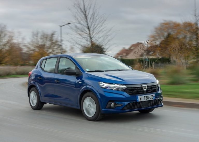 2023 Dacia Sandero Ocak Fiyat Listesi Ne Oldu ? Essential Tce 90 bg