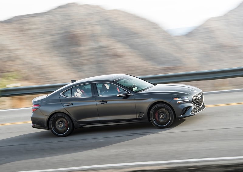 2022 Genesis G70