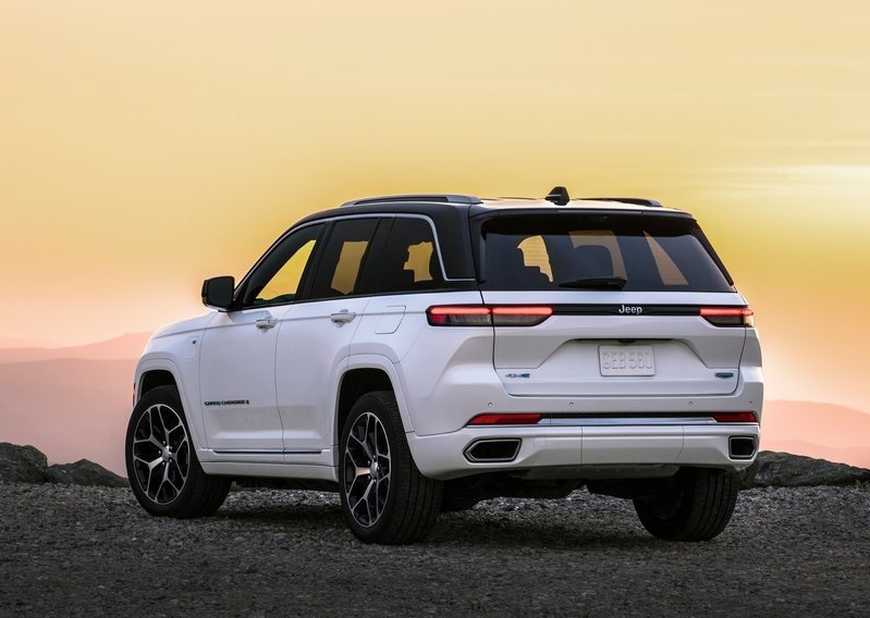 2022 JEEP GRAND CHEROKEE