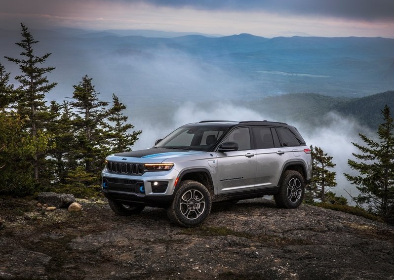 2022 JEEP GRAND CHEROKEE