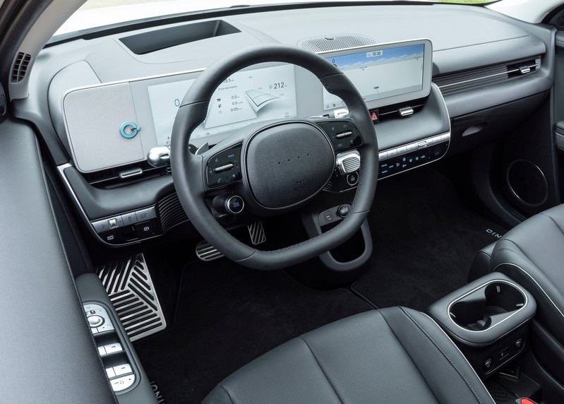 2022 Hyundai Ionic 5-dashboard