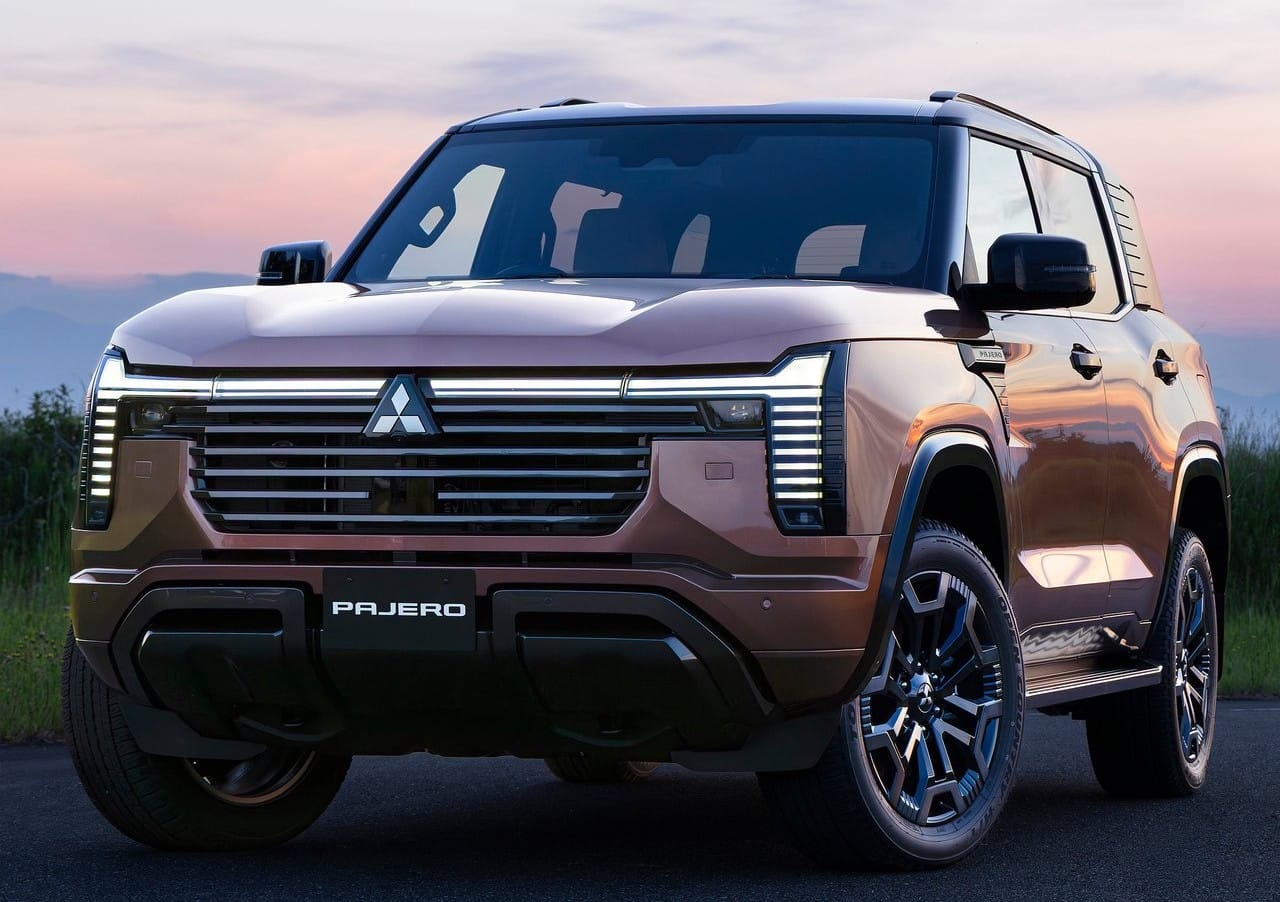 2027 Mitsubishi Pajero
