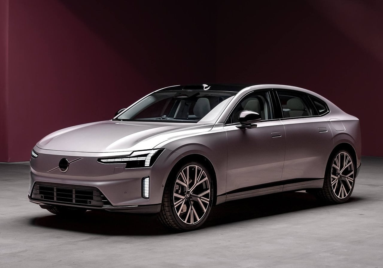 2026 Volvo ES90