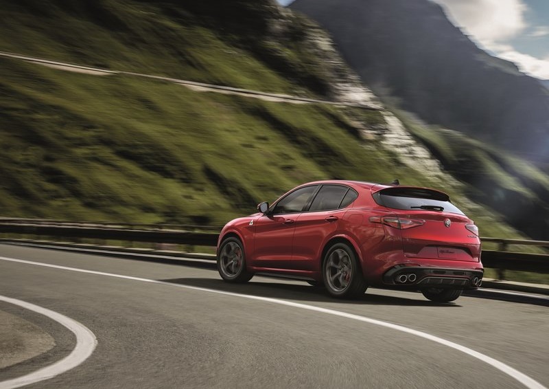 alfa_romeo_stelvio_quadrifoglio_pic-6