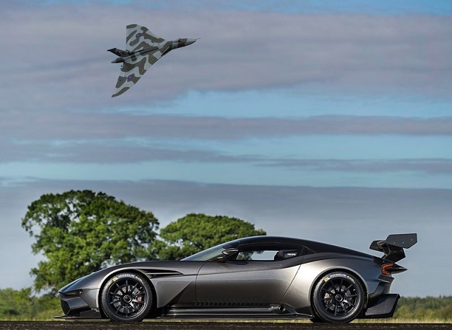 ASTON_MARTIN_VULCAN_pic-3