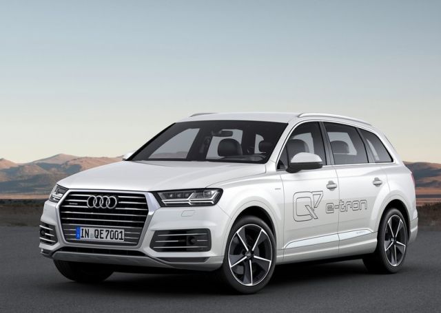 AUDI Q7 e-tron 3.0 TDI