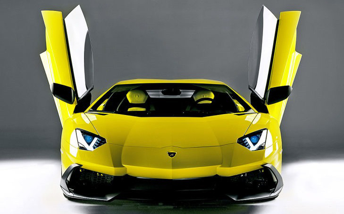 Lamborghini AVENTADOR LP 720-4 ANIVERSARIO EDITION Yellow Color