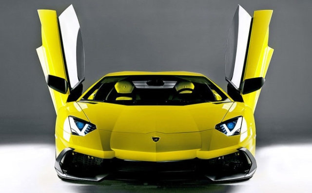 AVENTADOR-LP-720-4-ANIVERSARIO-EDITION_yellow