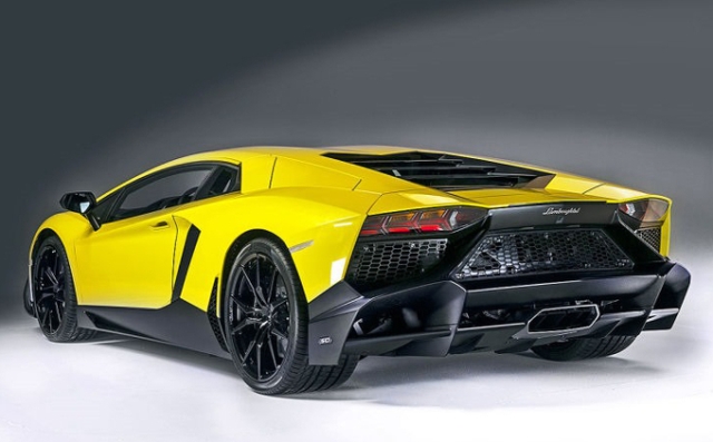 AVENTADOR LP 720-4 ANIVERSARIO EDITION_rear_pic-4