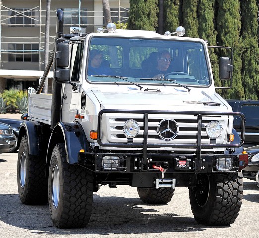 Arnold Schwarzenegger’s Big Toy MERCEDES UNIMOG