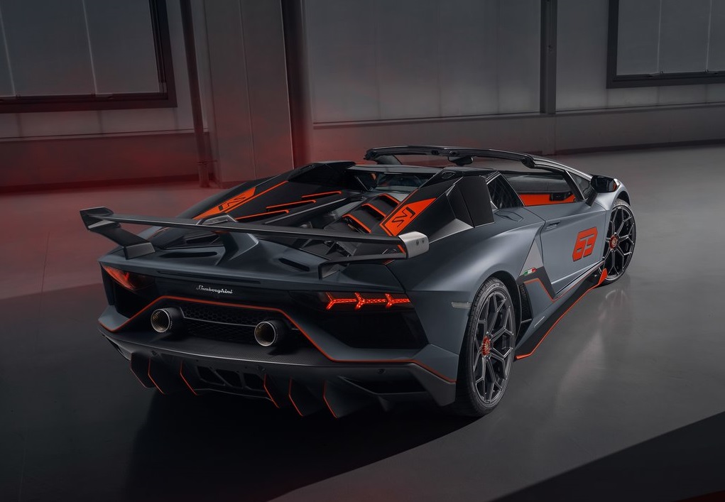 LAMBORGHINI Aventador SVJ63