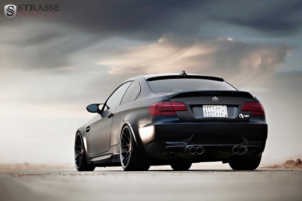 BMW E92 M3 FROZEN BLACK - AUTOWERKE