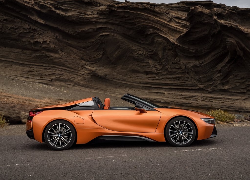 BMW i8 ROADSTER-oopscars