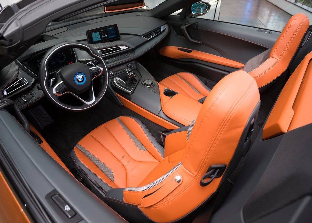 BMW i8 ROADSTER-oopscars