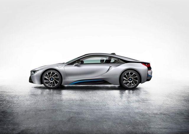 BMW_i8_electric_car_profile_pic-2