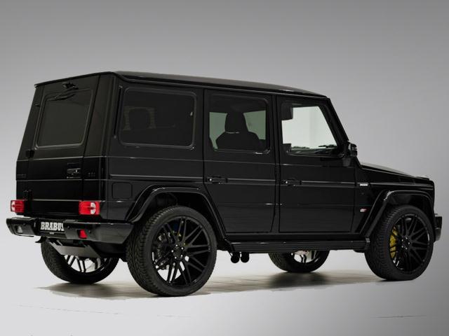 Black_MERCEDES_G63_tuned_by_BRABUS_rear_pic-2