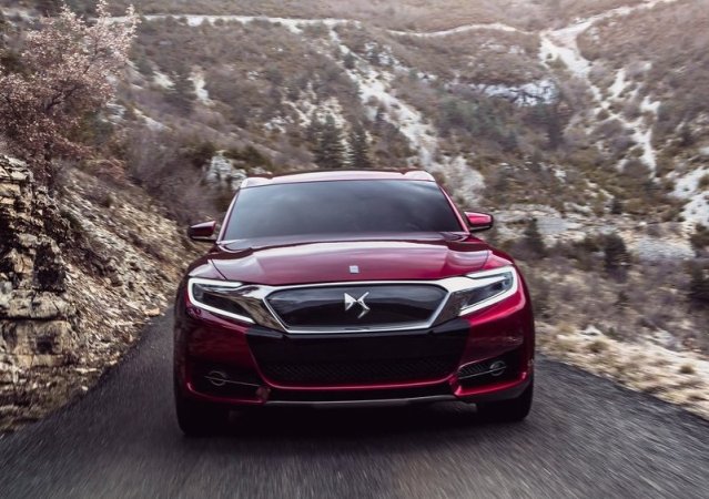 CITROEN_DS_WILD_RUBIS_Concept_front_pic-5