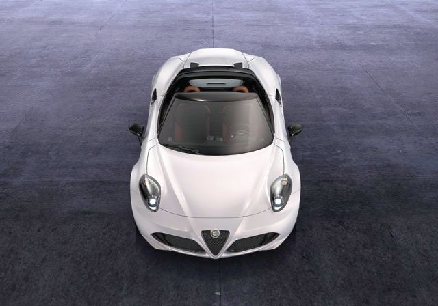 Concept_ALFA_ROMEO_4C_Spider_front_pic-5