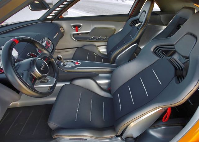 Concept_KIA_GT4_STINGER_interior_pic-6