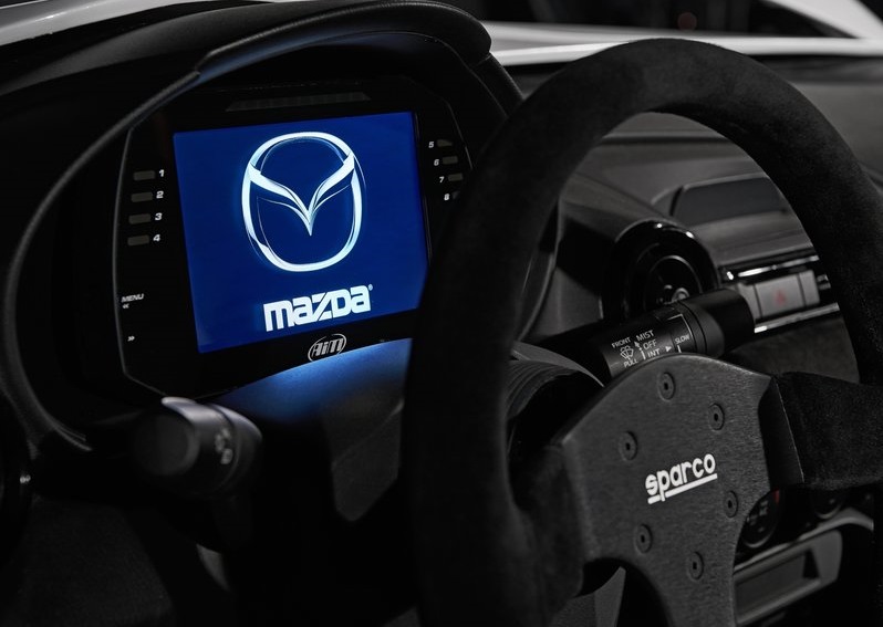 concept_mazda_mx-5_rf_kuro_pic-4