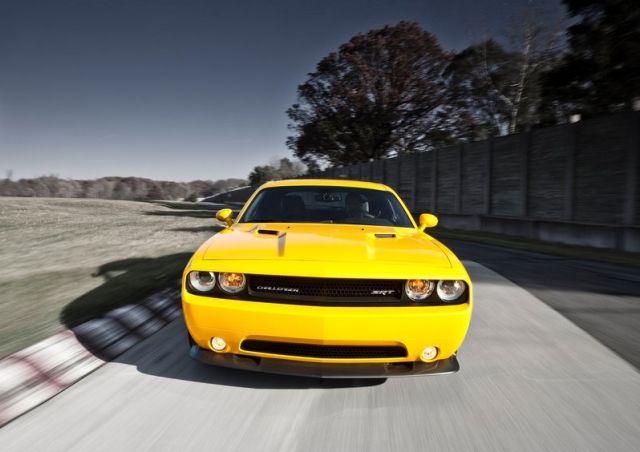 DODGE_Challenger SRT8 Yellow Jacket