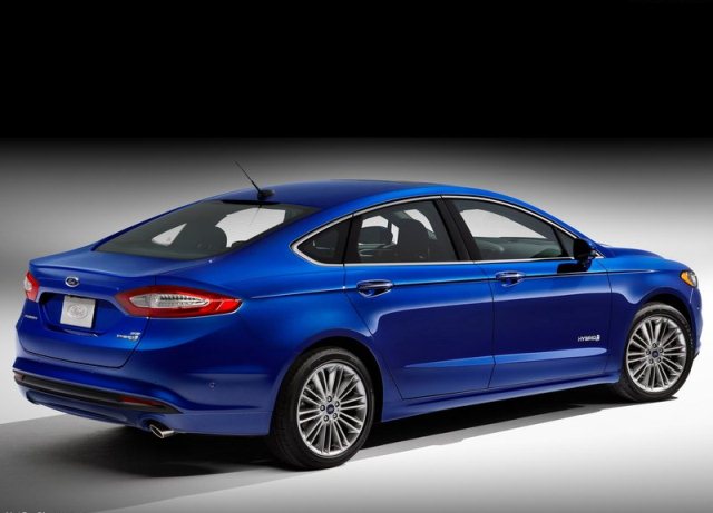 2013 FORD FUSION HYBRID rear