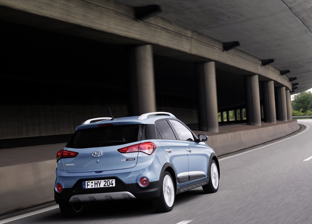 HYUNDAI i20 ACTIVE