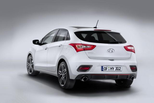 HYUNDAI_i30_TURBO_pic-4