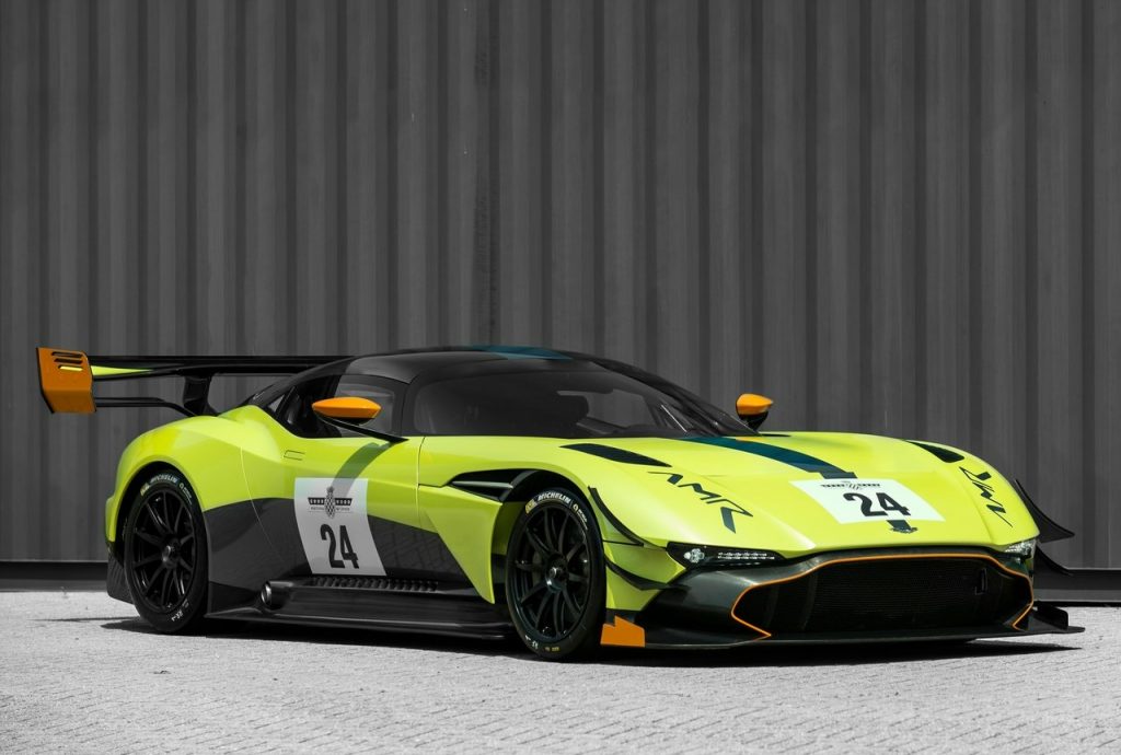 ASTON MARTIN VULCAN AMR PRO