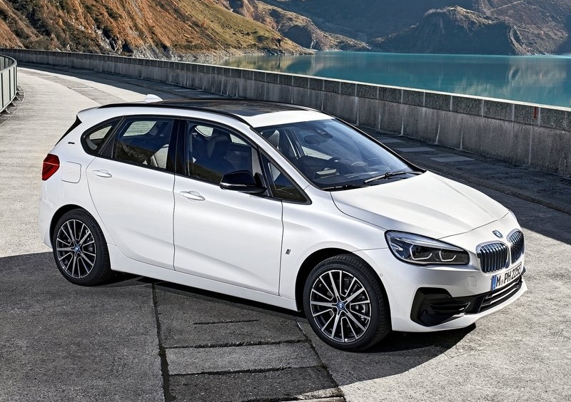 2019 BMW XE iPERFORMANCE