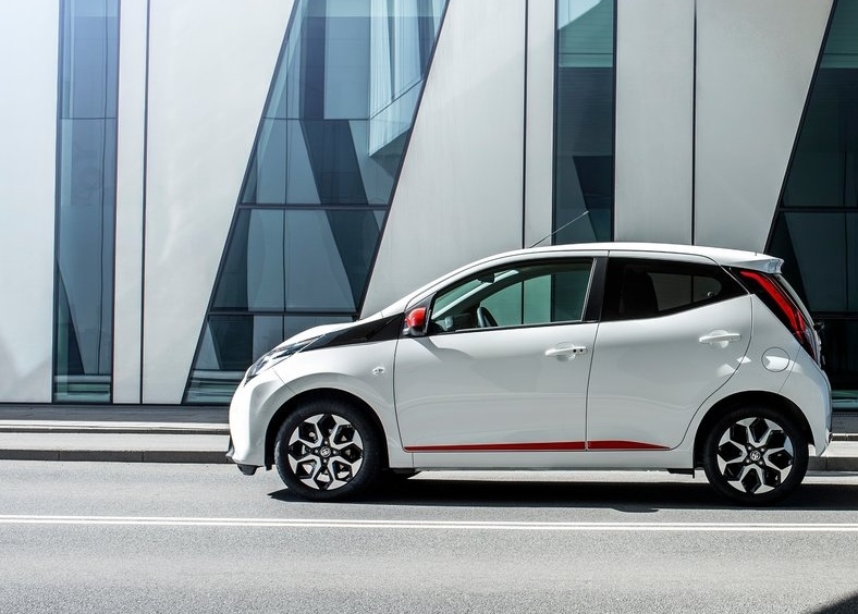 2019 TOYOTA AYGO