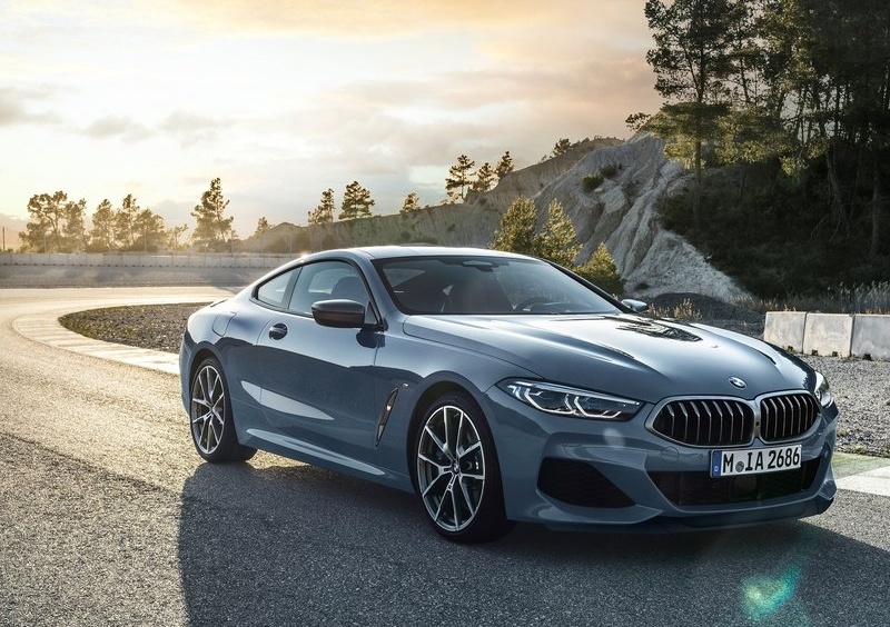 BMW 8 SERIES COUPE
