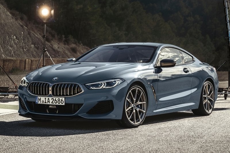 BMW 8 SERIES COUPE