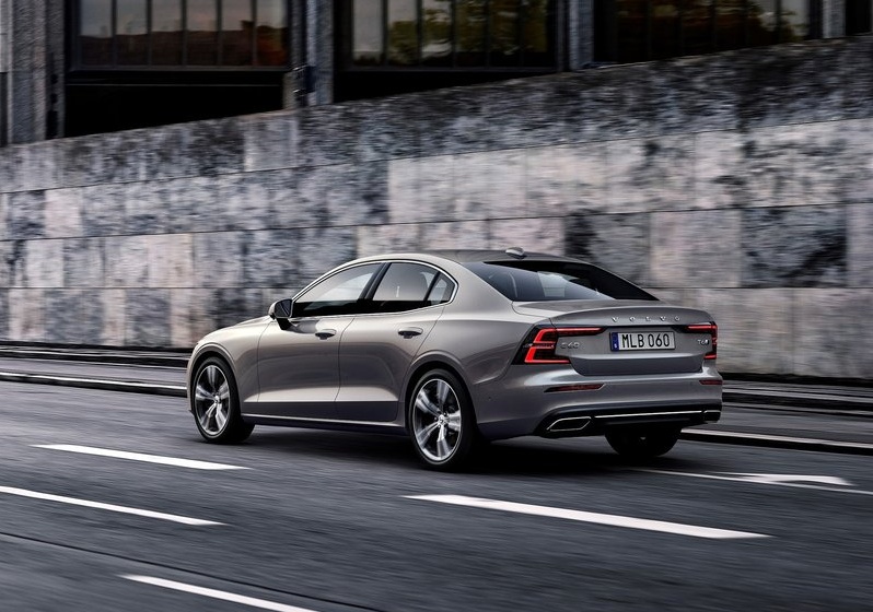 2019 VOLVO S60