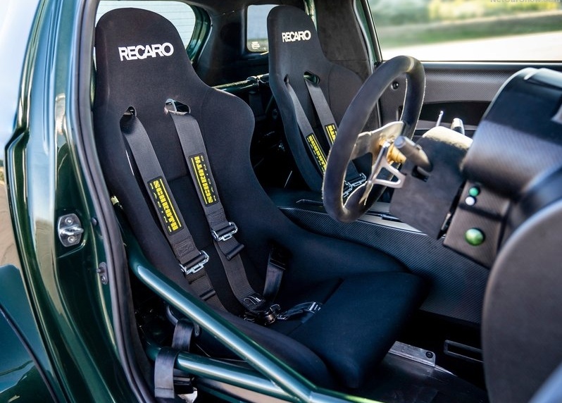 ASTON MARTIN V8 CYGNET CONCEPT
