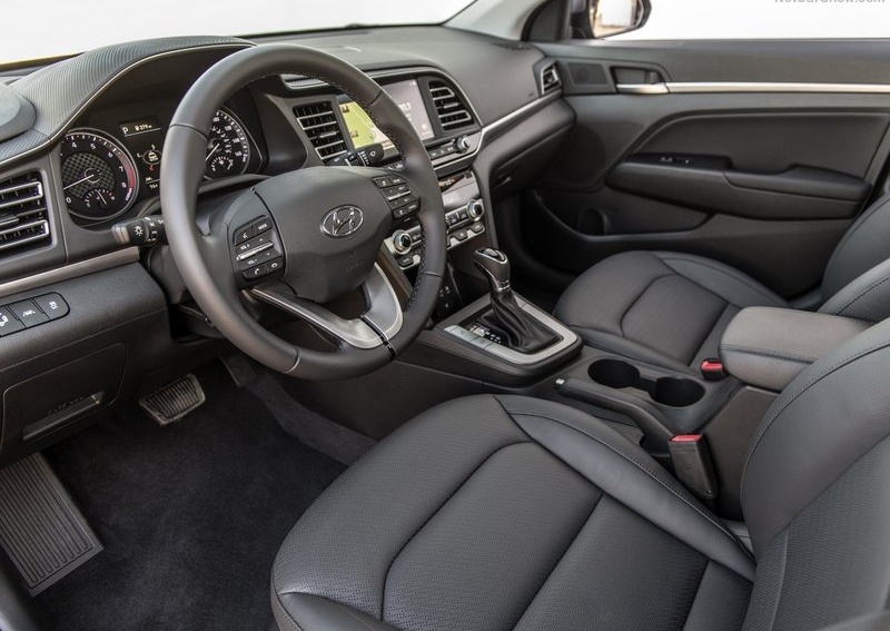 2019 HYUNDAI ELANTRA