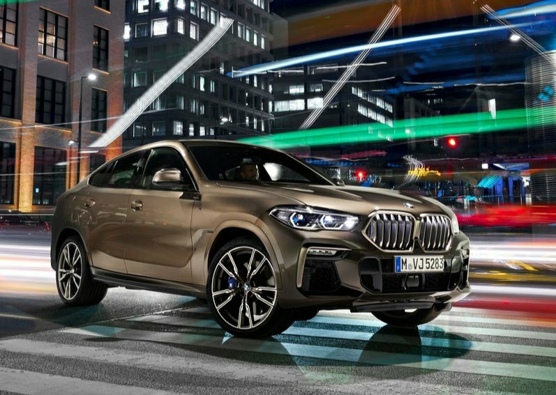 BMW X6 M50i