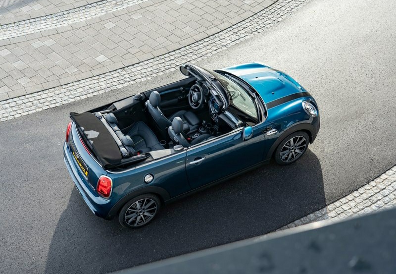 MINI COOPER CABRIO SIDEWALK EDITION